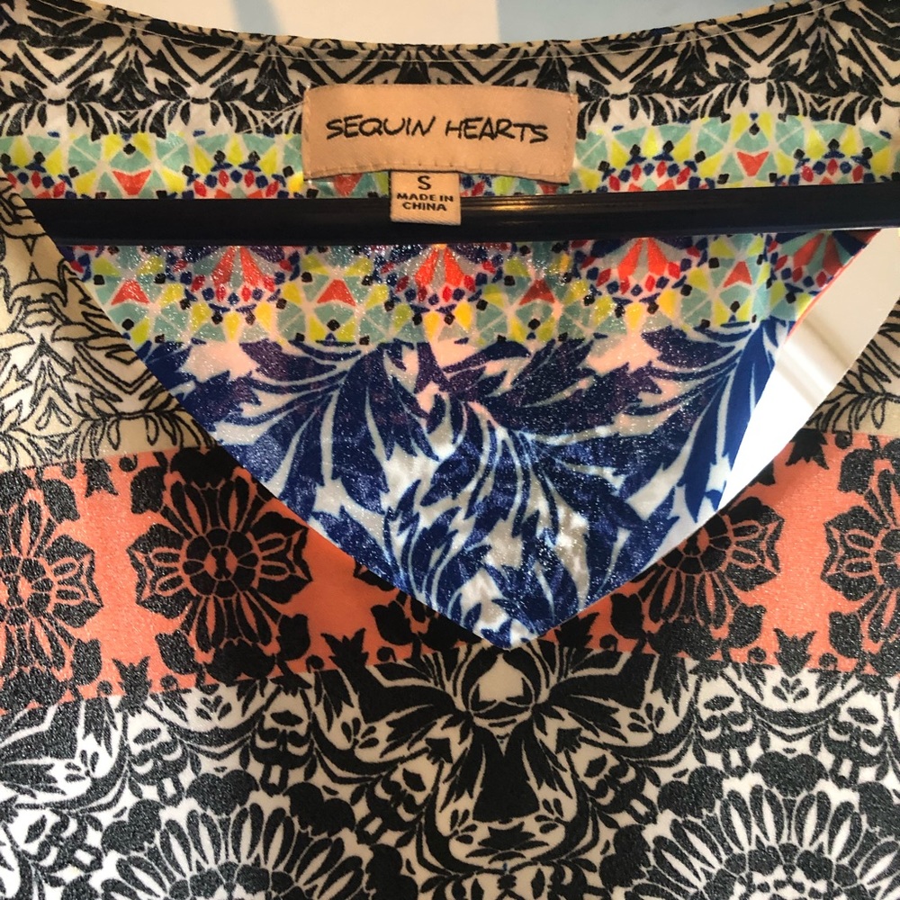 Top - Picture 2 of 3